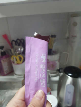 네츄럴굿띵스 태반 콜라겐 젤리 15포 — 5점을 준 리뷰어가 2019년 3월 올린 사용 사진