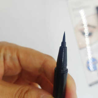 (주)에네스티 리얼이지 아이라이너 2종 — 5점을 준 리뷰어가 2019년 9월 올린 사용 사진