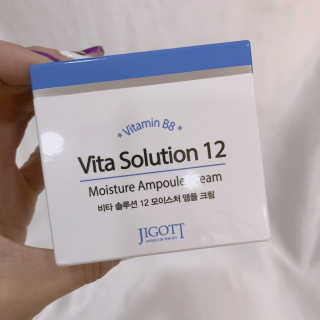 지고트 비타솔루션12 모이스처 앰플 크림 100ml — 2.5점을 준 리뷰어가 2019년 7월 올린 사용 사진