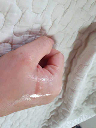 토모토끼 하이드랄라 미스티폼 — 3점을 준 리뷰어가 2019년 10월 올린 사용 사진