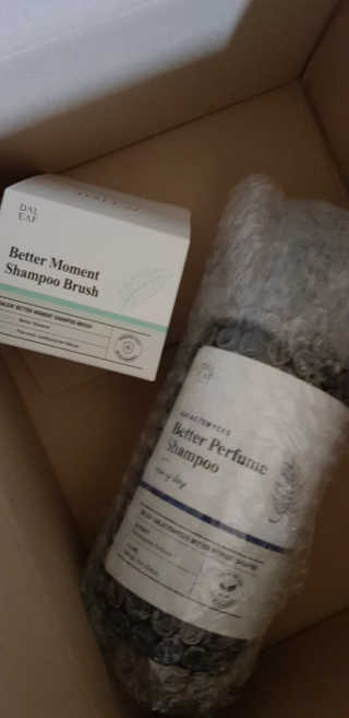 달리프 베러 퍼퓸 샴푸 1000ml 레이니데이 or 일랑로즈 — 5점을 준 리뷰어가 2018년 9월 올린 사용 사진