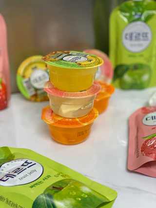 데르뜨 떠먹는 과일 3종, 짜먹는 과일 2종 총 10개 체험 — 4점을 준 리뷰어가 2020년 3월 올린 사용 사진