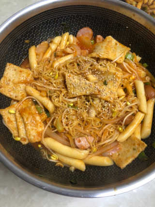 잠실맛집,홍코너떡볶이가우리집에[옛날맛,짜장맛옵션] — 4점을 준 리뷰어가 2019년 12월 올린 사용 사진