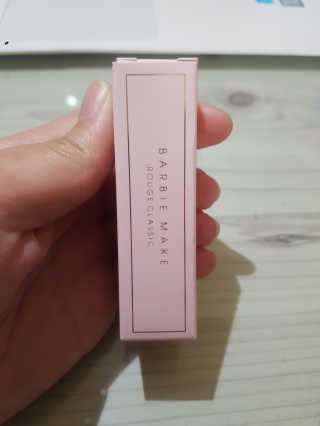 밀키드레스 바비메이크 루즈클래식 — 4.5점을 준 리뷰어가 2018년 5월 올린 사용 사진