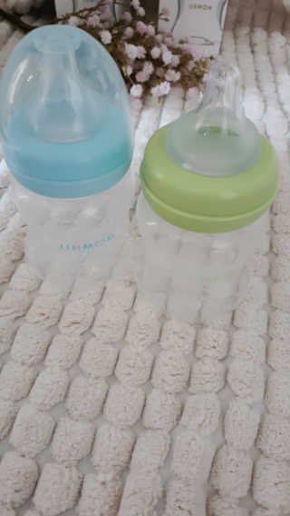 유비맘 신생아젖병 120ml 트리플팩_ 젖꼭지 포함 — 5점을 준 리뷰어가 2020년 3월 올린 사용 사진