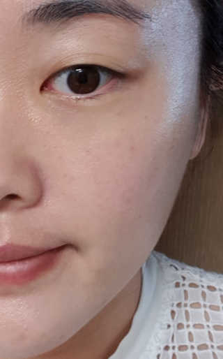 일동제약 퍼스트랩 프로바이오틱 래디언스 톤업크림 — 4점을 준 리뷰어가 2018년 9월 올린 사용 사진