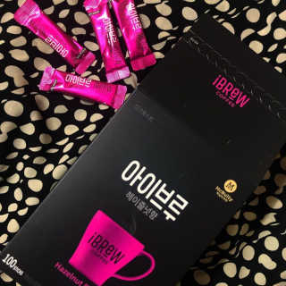한국맥널티 아이브루 헤이즐넛향 100T — 5점을 준 리뷰어가 2019년 10월 올린 사용 사진