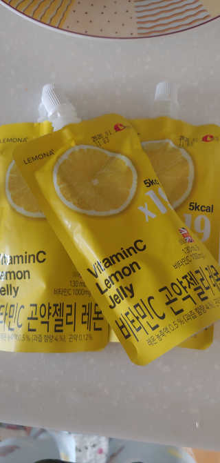 푸드마스터그룹 레모나 비타민C 곤약젤리 2종 — 4점을 준 리뷰어가 2019년 4월 올린 사용 사진