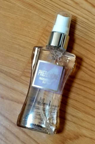레드컨테이너 페로몬향 퍼퓸 바디미스트 80ml — 5점을 준 리뷰어가 2020년 1월 올린 사용 사진