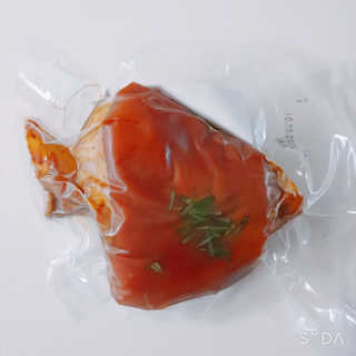 행복먹거리공작소 맥족. 맥주에 빠진 족발 550g + 마늘소스 70g — 4점을 준 리뷰어가 2020년 3월 올린 사용 사진