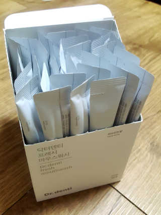 Dr.denti 닥터덴티 프레시 마우스워시 (30ea) — 5점을 준 리뷰어가 2017년 10월 올린 사용 사진