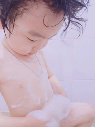닥터로라 닥터롤라 엄마바바 깨끗하게 되지곤약 스폰지 — 5점을 준 리뷰어가 2018년 10월 올린 사용 사진