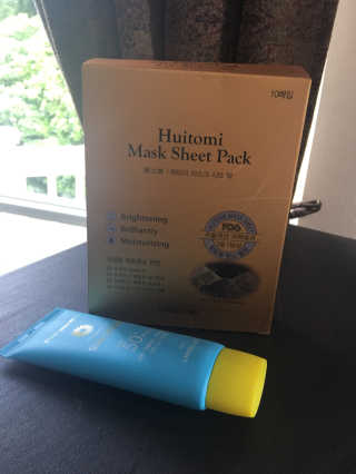 Huitomi 태양 크림 및 마스크 시트 팩 세트 — 5점을 준 리뷰어가 2018년 8월 올린 사용 사진