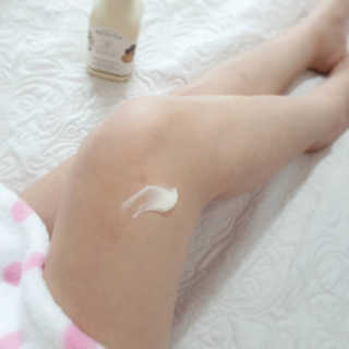 비욘드 딥 모이스처 시그니처   바디 에멀전 — 4점을 준 리뷰어가 2019년 4월 올린 사용 사진