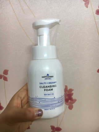 솔테라피 솔티 크리미 클렌징폼 300ml — 4.5점을 준 리뷰어가 2019년 5월 올린 사용 사진