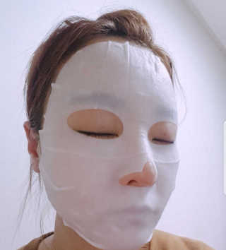23years old 코쿤 윌로우 실키 마스크 — 5점을 준 리뷰어가 2018년 4월 올린 사용 사진