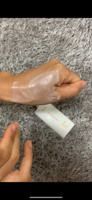 쥴라이Jullai 슈퍼 12 바운스 선 플루이드 SPF50+ PA++++ — 4점을 준 리뷰어가 2019년 7월 올린 사용 사진