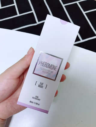 레드컨테이너 페로몬향 퍼퓸 바디미스트 80ml — 5점을 준 리뷰어가 2020년 3월 올린 사용 사진
