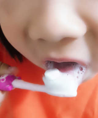 솔테라피 씹는 고체치약 투스탭 스파클레몬 6정 x 5박스 — 4점을 준 리뷰어가 2019년 5월 올린 사용 사진