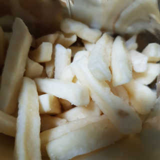 청담동말자싸롱 말자네떡볶이4EA말자네빠삭빠삭감튀5EA — 3점을 준 리뷰어가 2019년 1월 올린 사용 사진