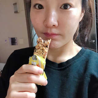 프리미엄 시리얼바「마이요기 라이트밀바」 — 5점을 준 리뷰어가 2019년 2월 올린 사용 사진