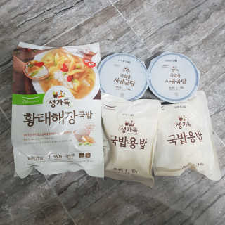 [풀무원] 사골곰탕국밥 황태해장국밥 — 4.17점을 준 리뷰어가 2018년 6월 올린 사용 사진