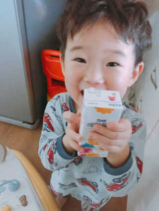 매일우유 멸균 매일우유 저지방 2프로 멸균 핑크퐁 에디션 6입 — 5점을 준 리뷰어가 2018년 1월 올린 사용 사진