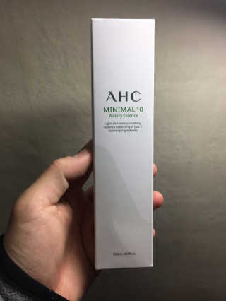AHC 에이 에이치 씨 미니멀 10 워터리 에센스 — 5점을 준 리뷰어가 2018년 11월 올린 사용 사진