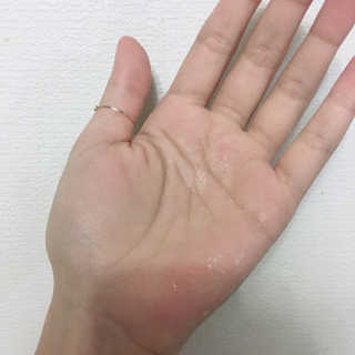 AHC 에이 에이치 씨 미니멀 10 워터리 에센스 — 3점을 준 리뷰어가 2018년 12월 올린 사용 사진