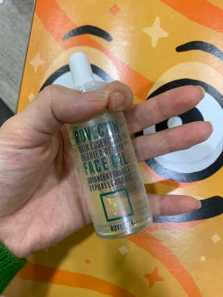 로벡틴 배리어 리페어 페이스 오일 — 5점을 준 리뷰어가 2019년 12월 올린 사용 사진