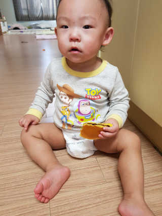 보솜이 베이비케어 팬티형 기저귀 — 4점을 준 리뷰어가 2019년 3월 올린 사용 사진