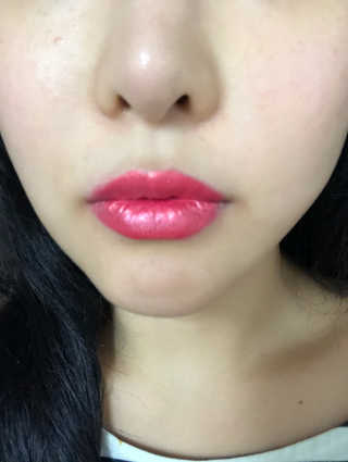 터치인솔 로맨틱에디션 메탈리스트 립스틱 — 5점을 준 리뷰어가 2018년 8월 올린 사용 사진