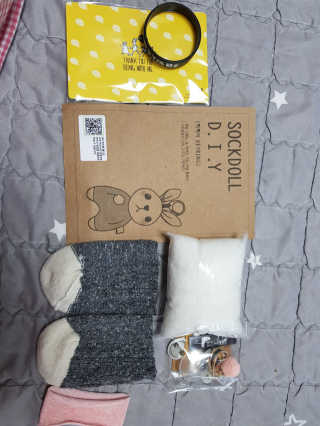 삭스플리즈 [DIY] 삑삑이 토끼 양말인형 키링 만들기+실+기부팔찌 — 5점을 준 리뷰어가 2020년 3월 올린 사용 사진