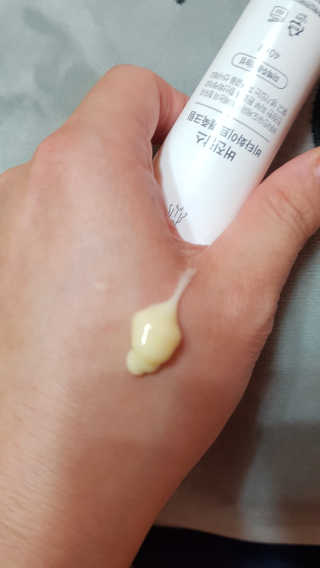 [버진팜스] 광톤결 3단케어 - 비타화이트 깨죽크림 — 3.5점을 준 리뷰어가 2019년 11월 올린 사용 사진