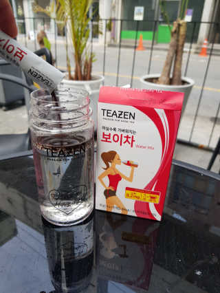 티젠 보이차 + 마이보틀 세트 — 5점을 준 리뷰어가 2018년 6월 올린 사용 사진