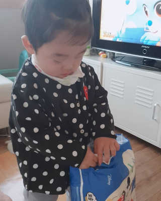 보솜이 베이비케어 팬티형 기저귀 — 5점을 준 리뷰어가 2019년 3월 올린 사용 사진