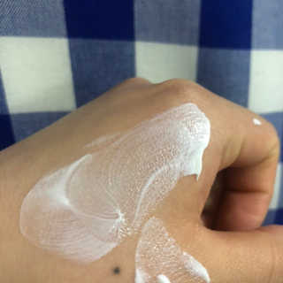 더마비 에브리데이 선블록 SPF50+ PA++++ — 5점을 준 리뷰어가 2019년 4월 올린 사용 사진