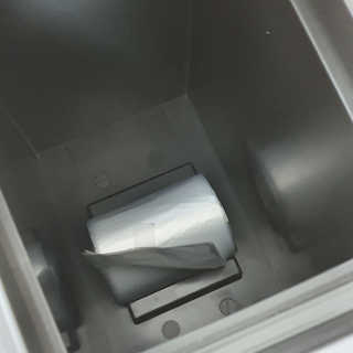 창신리빙 [프랑코 원터치 밀폐형 휴지통 15L] 똑똑한 정리 수납 — 5점을 준 리뷰어가 2020년 3월 올린 사용 사진