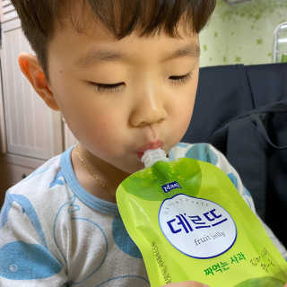 데르뜨 떠먹는 과일 3종, 짜먹는 과일 2종 총 10개 체험 — 5점을 준 리뷰어가 2020년 3월 올린 사용 사진