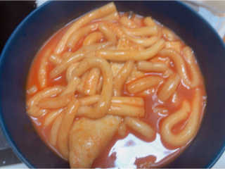 [홍코너떡볶이]옛날떡볶이 인기맛 4팩세트 — 5점을 준 리뷰어가 2019년 11월 올린 사용 사진