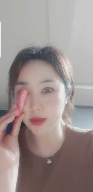 블리스텍스 립 바이브런스, 딥 리뉴얼 립밤 2종 — 5점을 준 리뷰어가 2019년 10월 올린 사용 사진