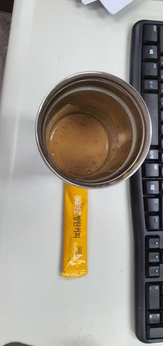 한국맥널티 아이브루 방탄커피 — 3점을 준 리뷰어가 2019년 9월 올린 사용 사진