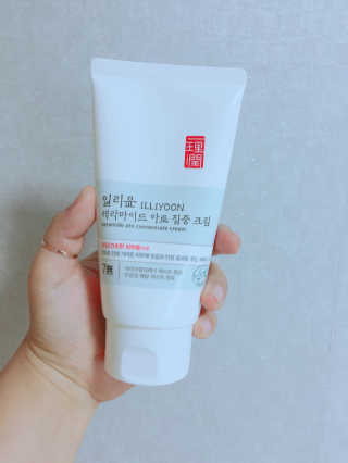 일리윤 세라마이드 아토 집중 크림 — 5점을 준 리뷰어가 2017년 10월 올린 사용 사진