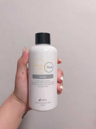 이솔화장품 이솔 세범 리스 포어 토너 200ml — 4.33점을 준 리뷰어가 2018년 8월 올린 사용 사진