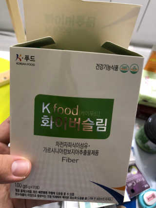 두루원 똥기사의 Kfood 화이버슬림 — 1.67점을 준 리뷰어가 2018년 7월 올린 사용 사진