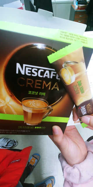 네스카페 코리아 네스카페 크레마 코코넛라떼 — 5점을 준 리뷰어가 2018년 1월 올린 사용 사진