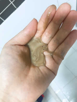 다슈코리아 다슈 데일리 단백질 한방 두피 골드 샴푸 500ml — 3점을 준 리뷰어가 2020년 3월 올린 사용 사진
