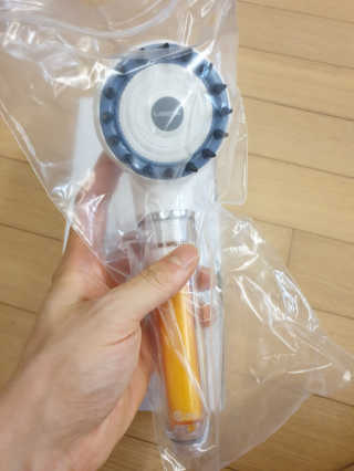 리제타 두피케어 비타샤워 — 5점을 준 리뷰어가 2019년 10월 올린 사용 사진
