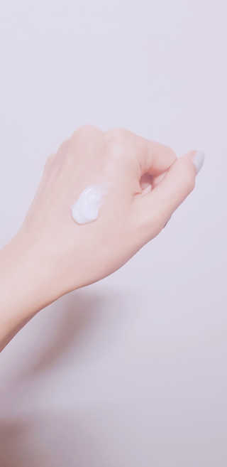 지고트 비타솔루션12 브라이트닝 앰플 크림 100ml — 4.33점을 준 리뷰어가 2019년 7월 올린 사용 사진