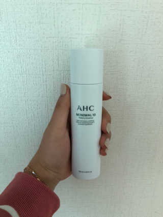 AHC 에이 에이치 씨 미니멀 10 워터리 에센스 — 5점을 준 리뷰어가 2018년 11월 올린 사용 사진